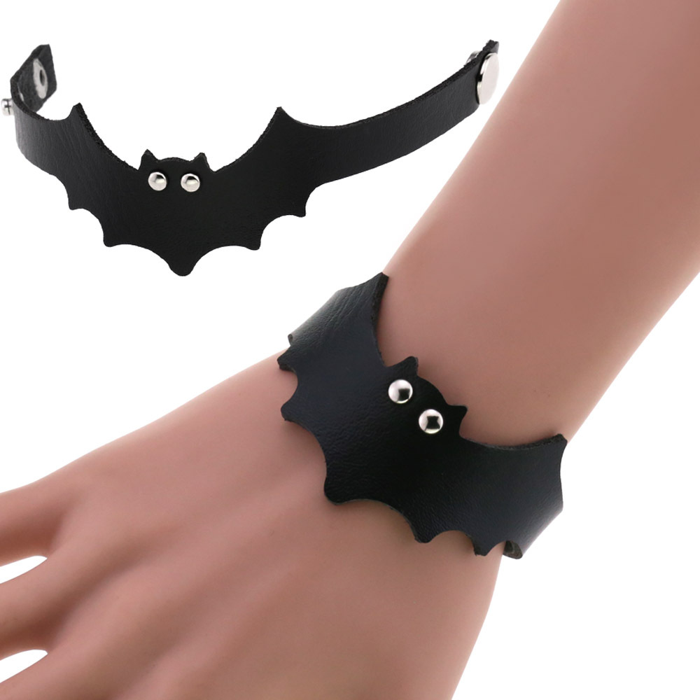 Men'S Accessories Trends 2025 - Punk preto morcego pulseira de couro