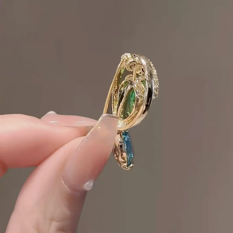 Requintado pequeno broche de p - Men'S Accessories Trends 2025 avaliação e preço