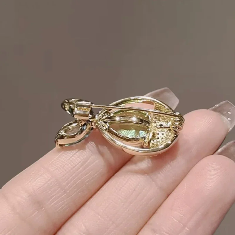 Requintado pequeno broche de p - Men'S Accessories Trends 2025 avaliação e preço